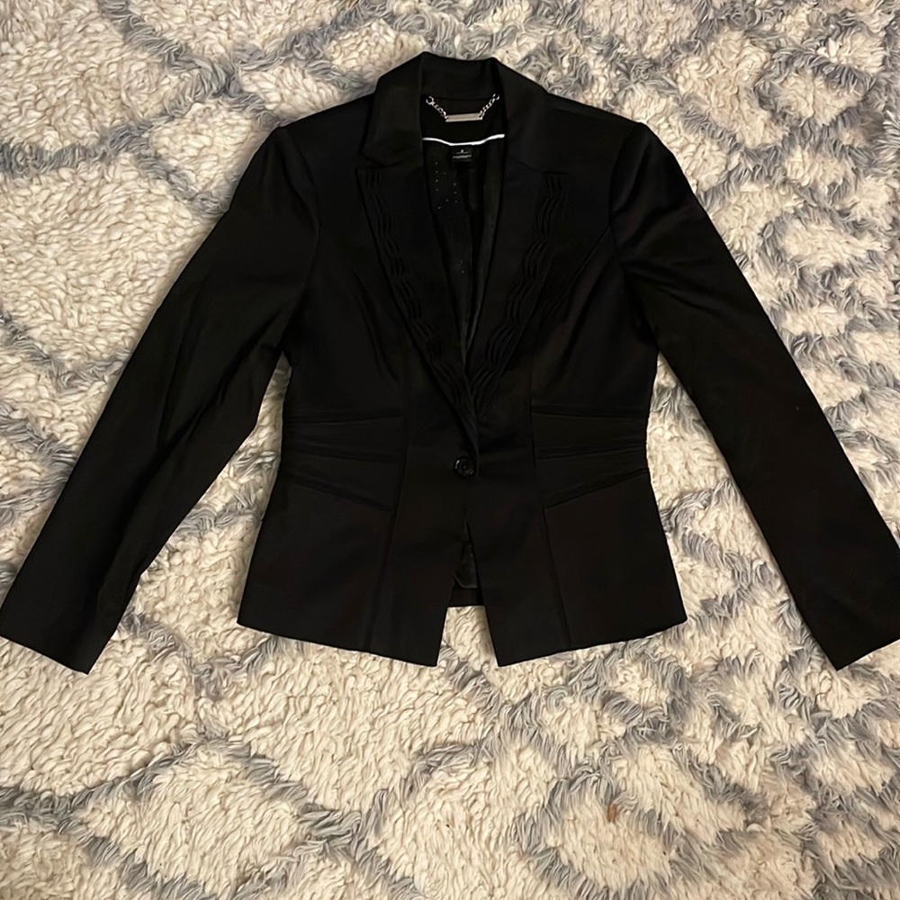 Black l White Blazer